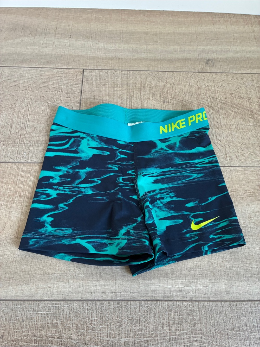 Nike Pro Spandex Shorts - M